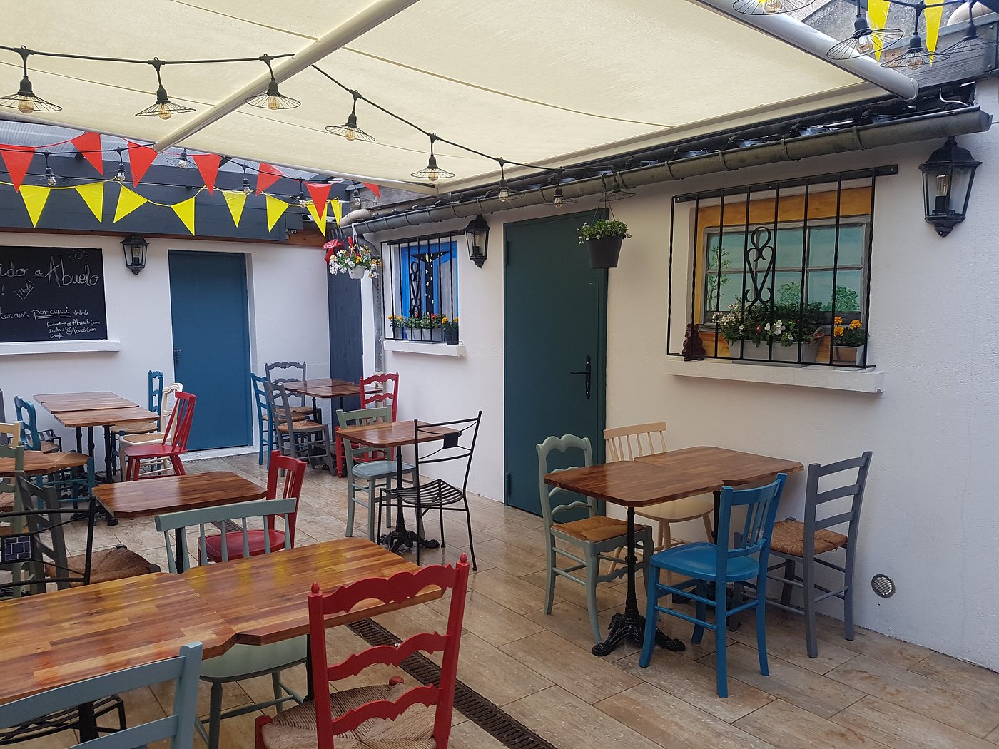 Vue panoramique de notre terrasse colorée