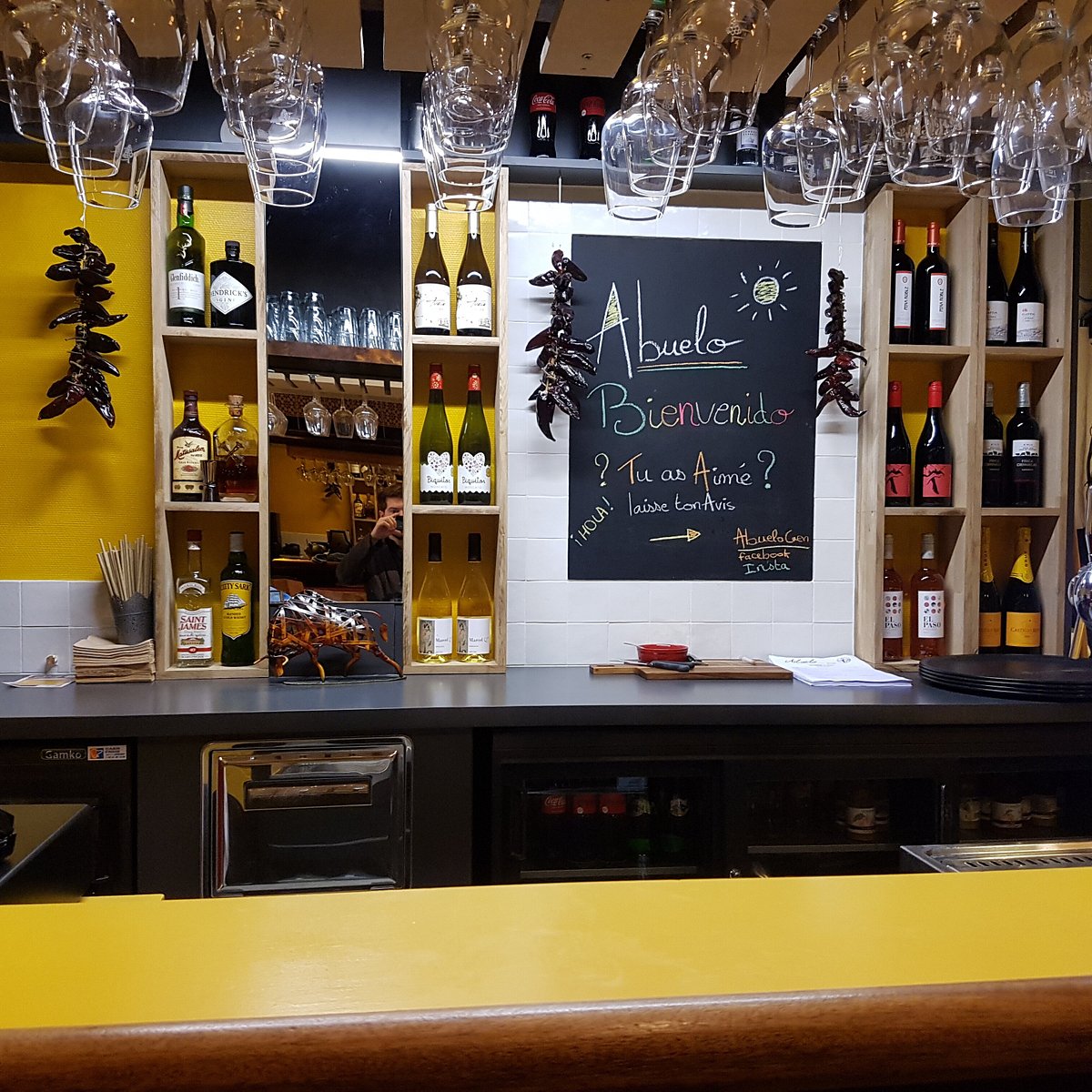 La barre et son accueil chaleureux — Bienvenido !